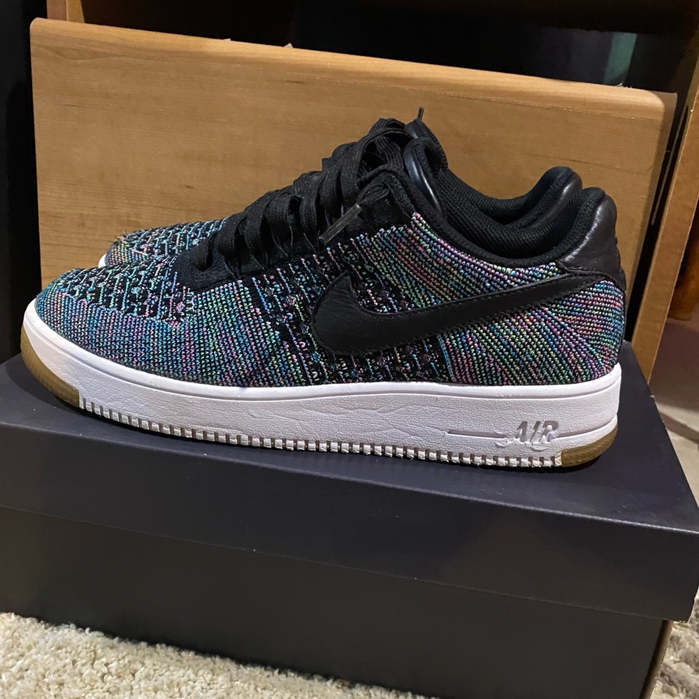 NIKE FLYKNIT AIR FORCE ONE SIZE 9.5 WITH BOX & PAPER